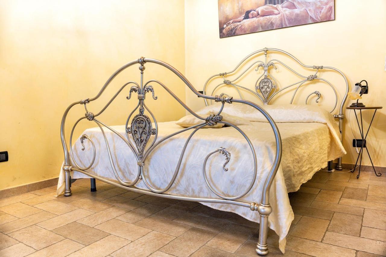 B&B Casa Fusco Fondi Exteriér fotografie